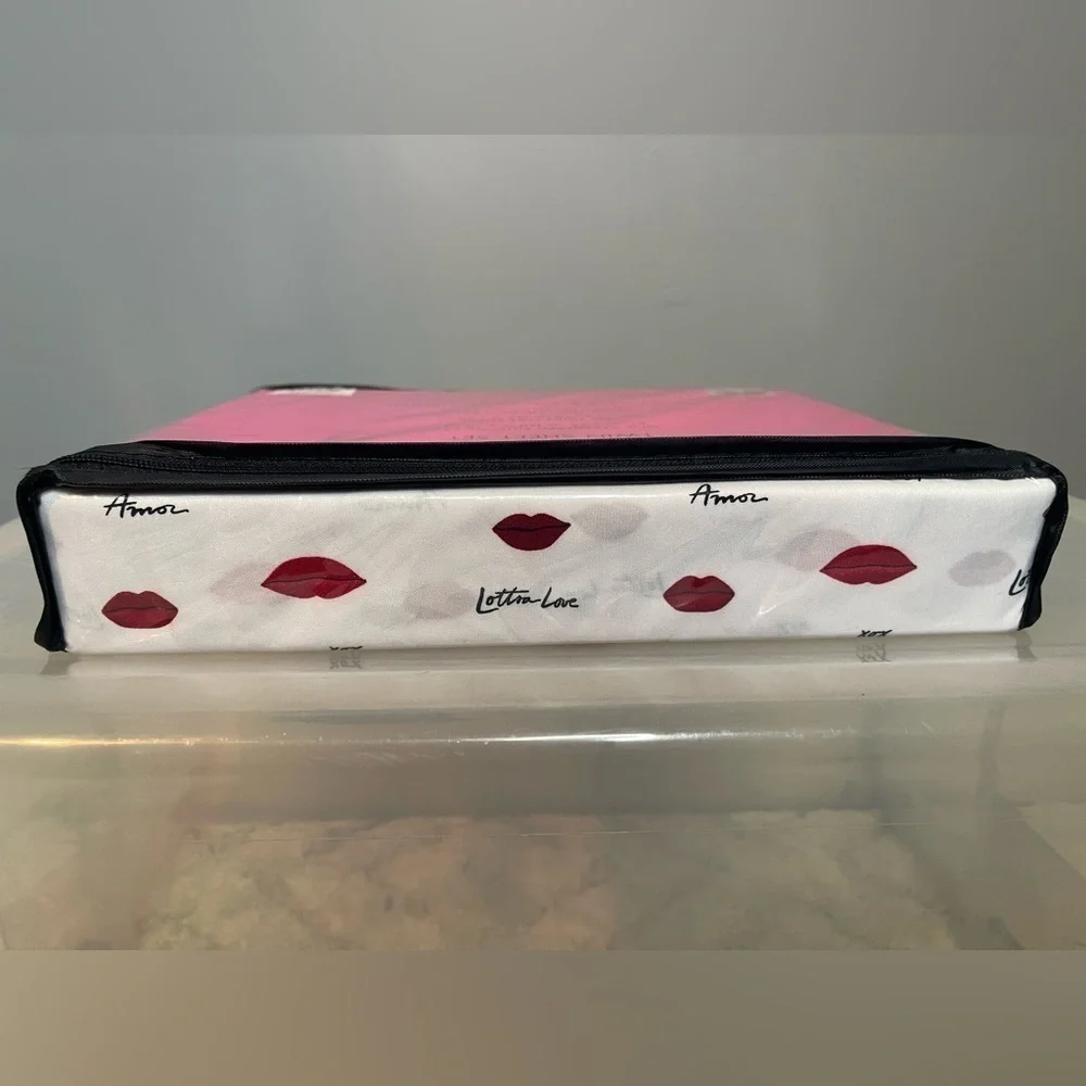 NWT Betsey Johnson Love Lips Twin Sheet Set Red White Kiss Print Dorm Bedding